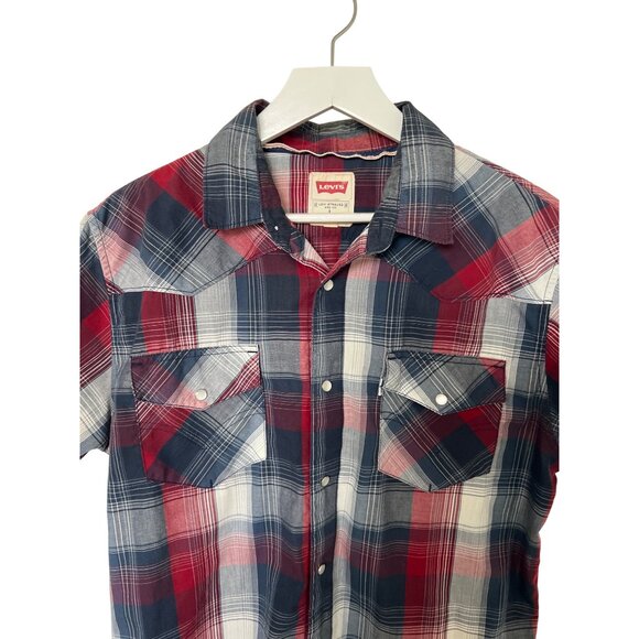 Levis Plaid Button Up Shirt - Picture 2 of 5